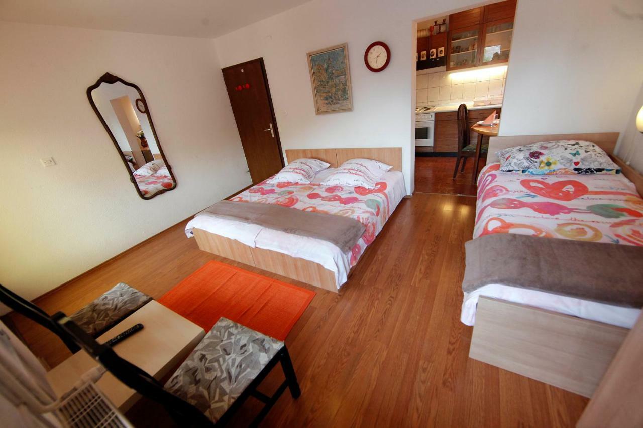 Rooms Ribnikar Postojna Exterior photo